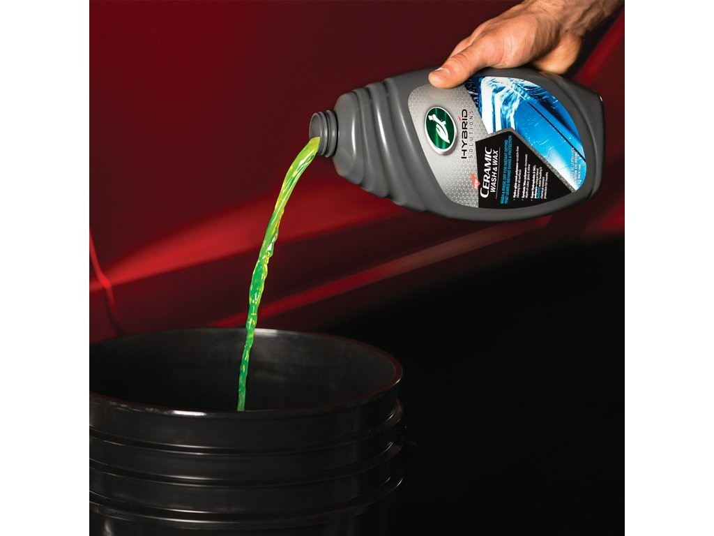 53351 Turtle WAX Автошампунь-кондиционер защитный с модифицированным силиконом